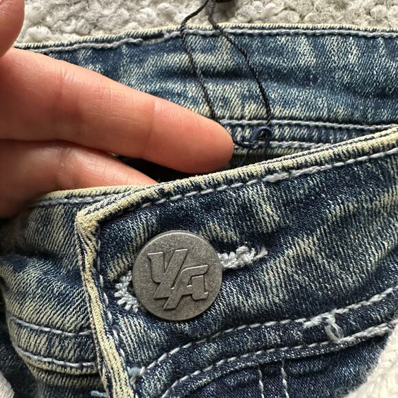 Men's YoungLA DistressedDenim Shorts, 34", NWT, IndigoWashed - Picture 3 of 11